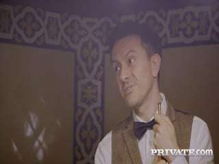 妻子醉酒進錯鄰居垃圾房、把鄰居中年大叔當成我發情中出做愛 波多野結衣 MRSS144