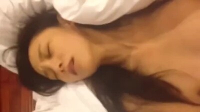 非常漂亮的景頗族美女 人瘦奶大 網吧偷加她QQ完整版看簡界