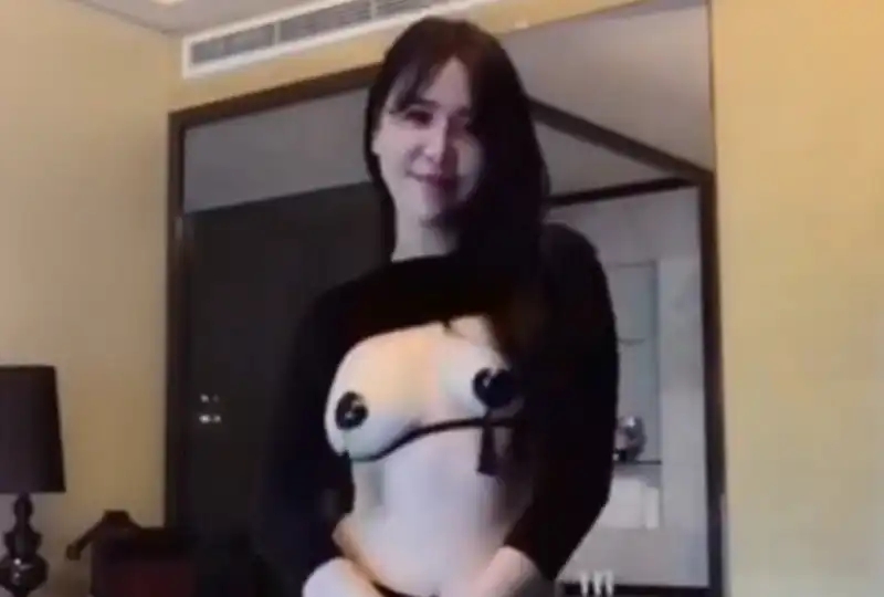 1.9K 59:54HD大学城又一对进来就直奔主题的欲望达人 女生挺漂亮 而且该说不说这小伙是有实力的 战斗机呀 (5)