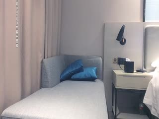 杏吧扎克 約了個白裙大學生妹妹，為了換iPhone17於是選擇下海