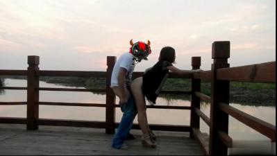 原創 [MP4 368MB]極品網黃 cherrycat 小貓去公共自習室發騷勾引大學生