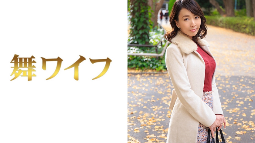 新作 [4K 9.33G] FNS142 どー考えても全くサイズが合っていない極少ビキニでおっぱい誘惑する海の家の逆ナンチ ポ好きバイト 与田りん