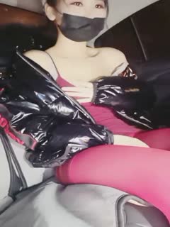 合肥工业大学 杜娜 独自去旅行，被同行人拿下直接无套内射