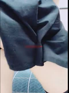 极品网红御姐主动献身，性感尤物骑乘位淫叫求欢！