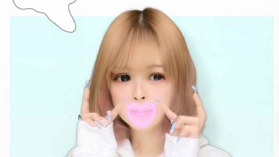 健身房認識白富美 趁她爸媽不在去她家的别墅操比 浪叫呻吟表情好騷