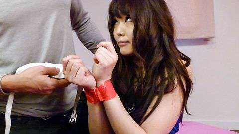 fc2ppv 4830573 因突發事件而無法掌握狀況的Icup巨乳18歲【初拍】充滿第一次的無情三人行 18歲無法拒絕的淺淺數碼紋身 FC2電子市場