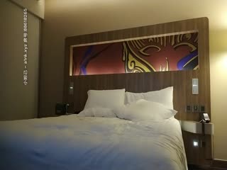 继父狂顶紧穴 爆操到高潮喷水失禁！