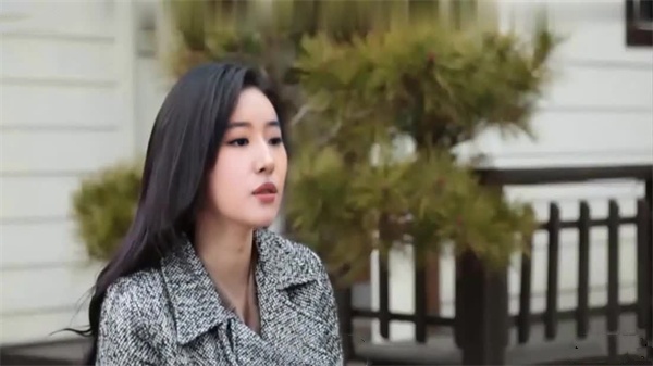 无毛粉穴极品巨乳小姐姐掰开玩假屌，淫声荡语狂撩骚