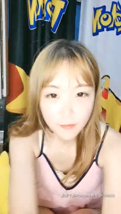 暑假夫婦 一個可愛的女友Suzuchan，21歲。