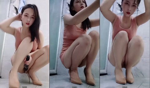 主動跪舔雞巴後入抽插幹得浪叫連連[35:09]