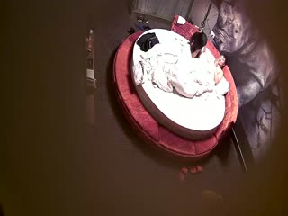 刚到家就迫不及待要吃大肉棒