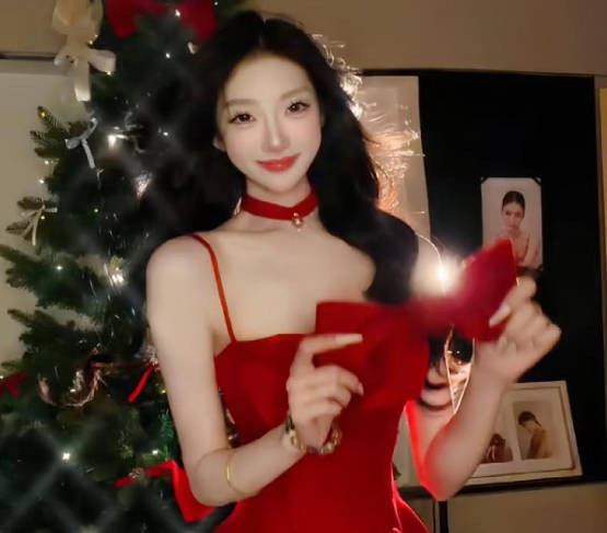 海角社区.酒店走廊姐姐裸体罚站趴人家门口放肆浪叫人来人往刺激