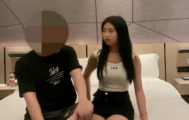 骚浪少女千娇百媚加钱无套意犹未尽-推车探花