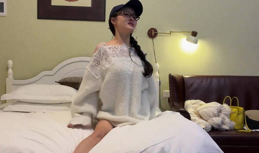 杏吧.今天花三千约了个戴眼镜的少妇姐姐-北泽