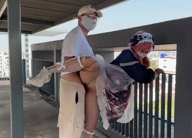 西瓜影视.约了个洛丽塔妹妹去天台拍写真-樱花小猫