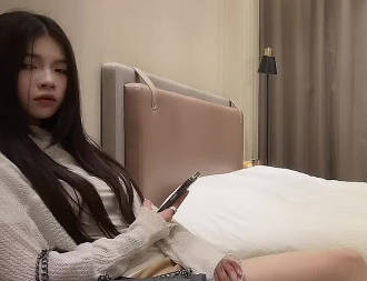 杏吧原创.十九岁学生妹兼职外围-田伯光