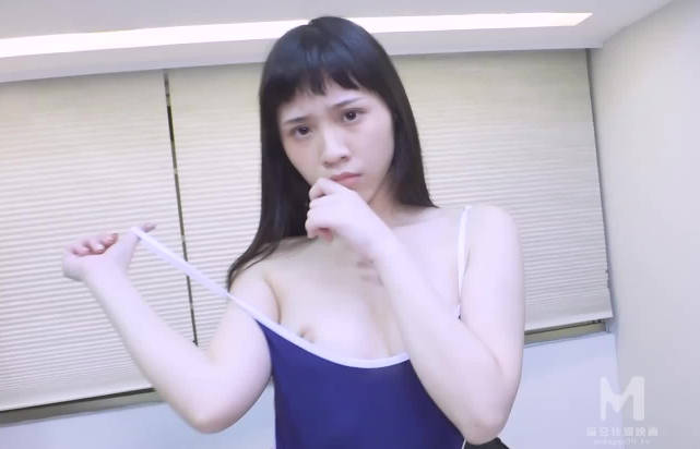 麻豆传媒映画.MTVQ1-EP15.林嫣.突袭女优家.节目篇.突袭部队闯空门.塞着跳蛋取外送超害羞